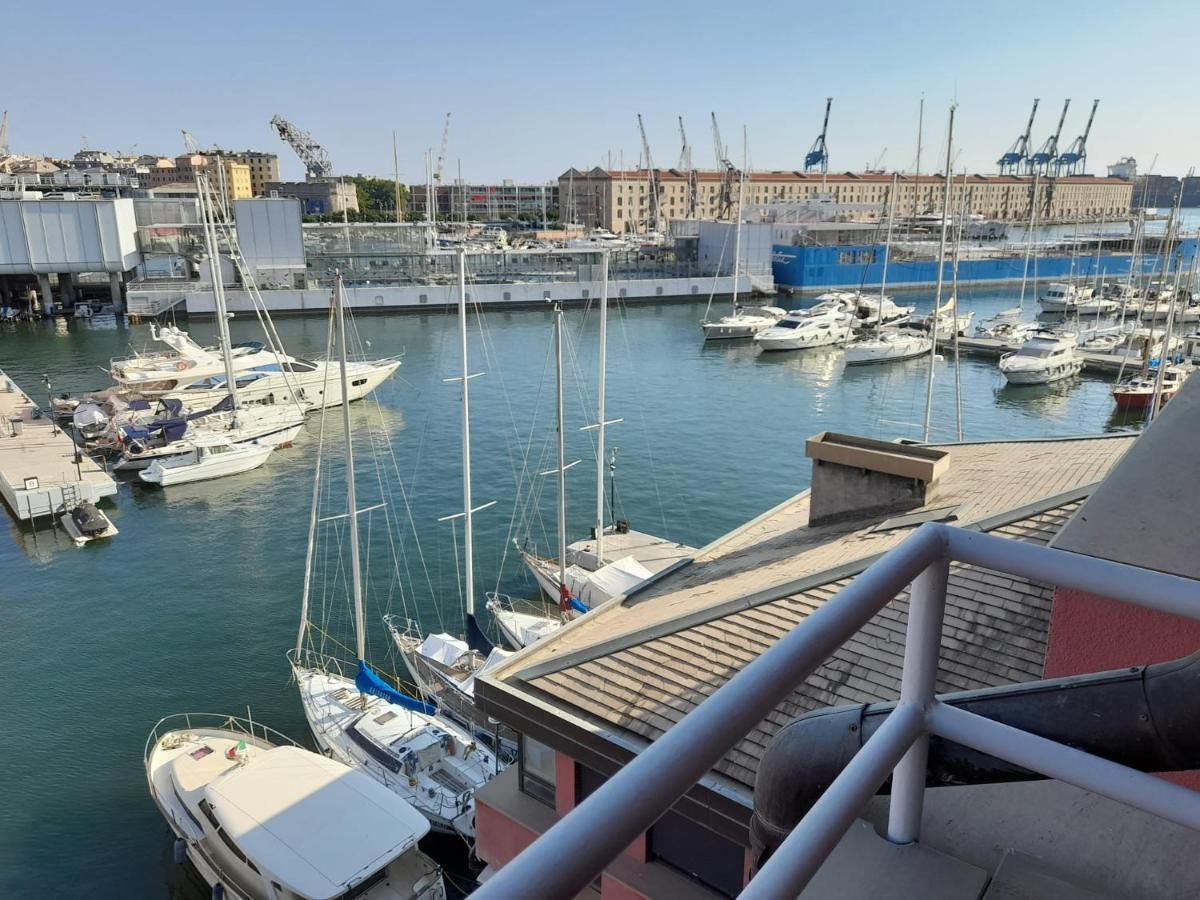 Apartmán Bilocale Vista Mare Con Terrazzo-Porto Antico- Parcheggio Scontato Janov Exteriér fotografie