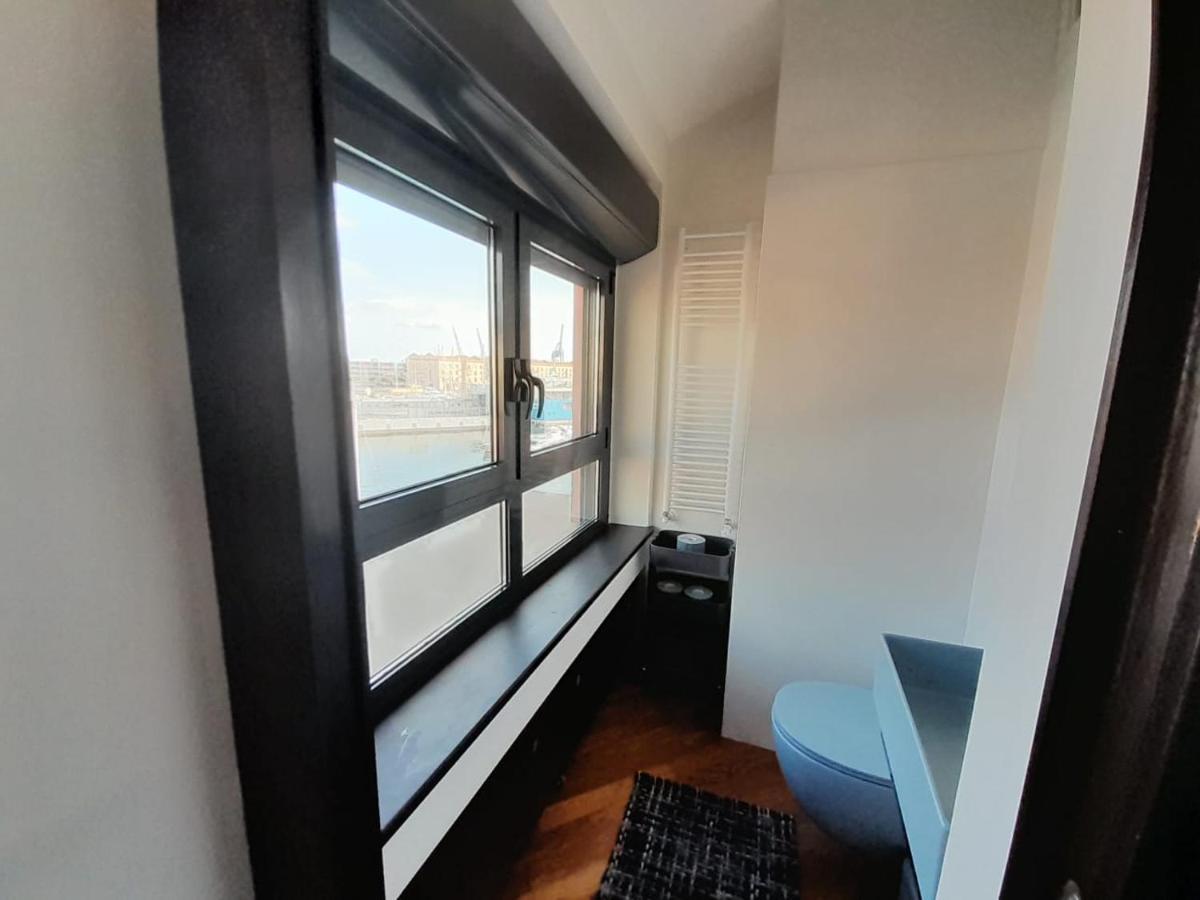 Apartmán Bilocale Vista Mare Con Terrazzo-Porto Antico- Parcheggio Scontato Janov Exteriér fotografie